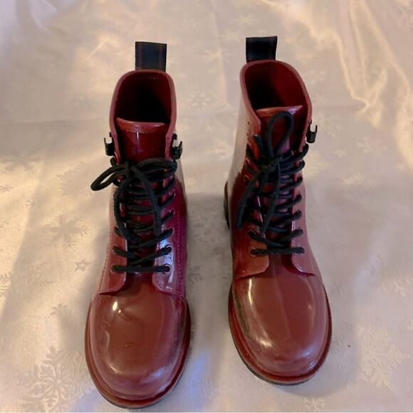 Michael Kors Boots ‘Tavi’ Red Rubber Lace Up Sz 6 inside toe wear see pics - Picture 4 of 8